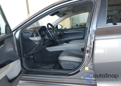 2018 Toyota Camry Se z USA, uszkodzony, nr VIN 4T1B11HK5JU581793